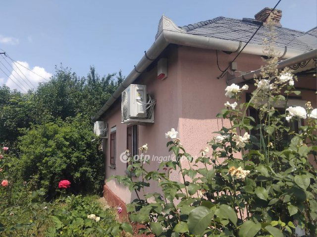 Eladó családi ház, Tiszavasváriban 13 M Ft, 2 szobás