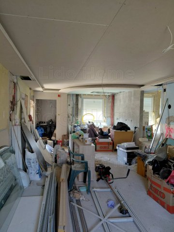 Eladó családi ház, Szomódon 65 M Ft, 6 szobás