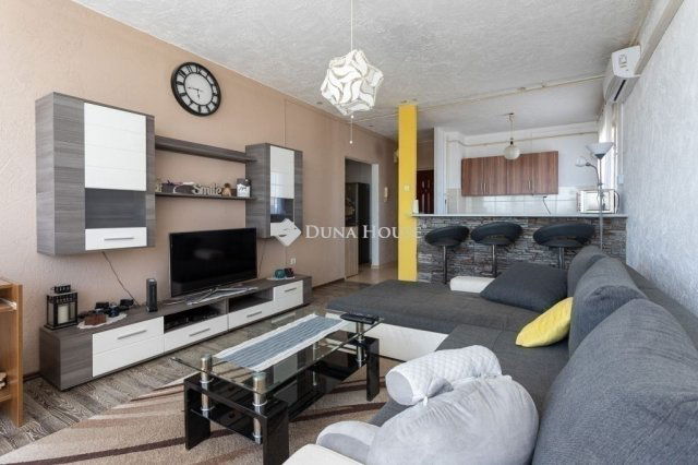 Eladó panellakás, Budapesten, XX. kerületben 64.9 M Ft, 3 szobás