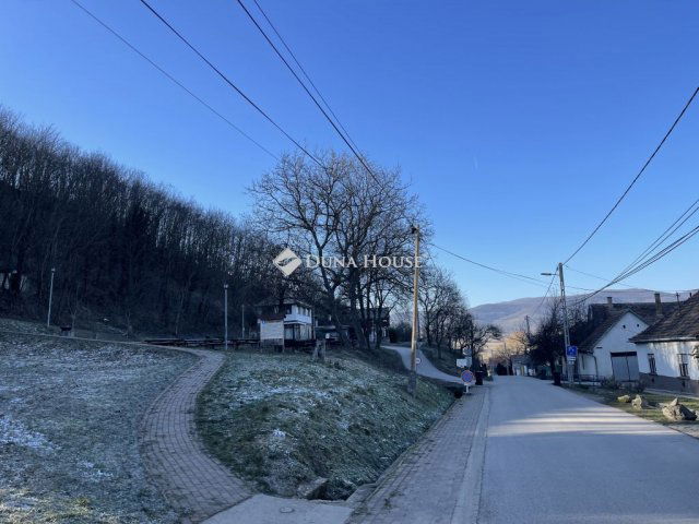 Eladó telek, Nógrádon, Hunyadi utcában 26.67 M Ft