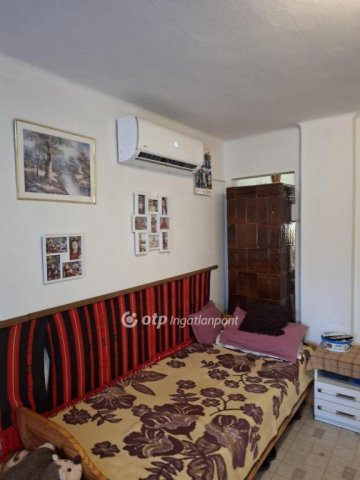 Eladó családi ház, Hajdúböszörményen 22.5 M Ft, 1 szobás