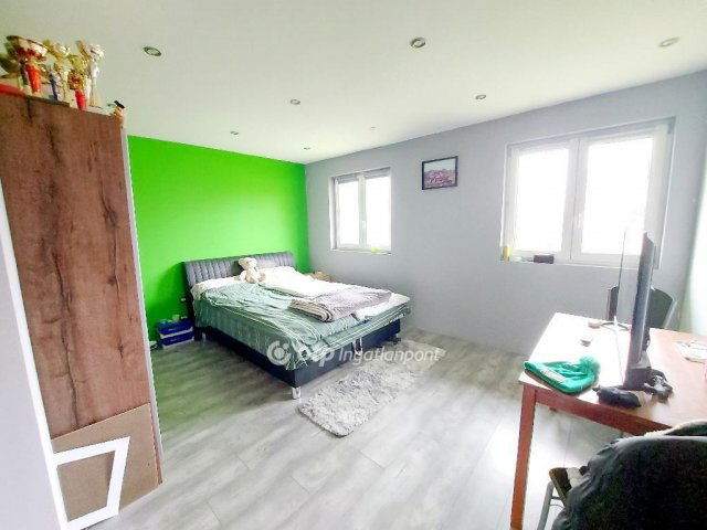 Eladó családi ház, Miskolcon 350 M Ft, 10 szobás