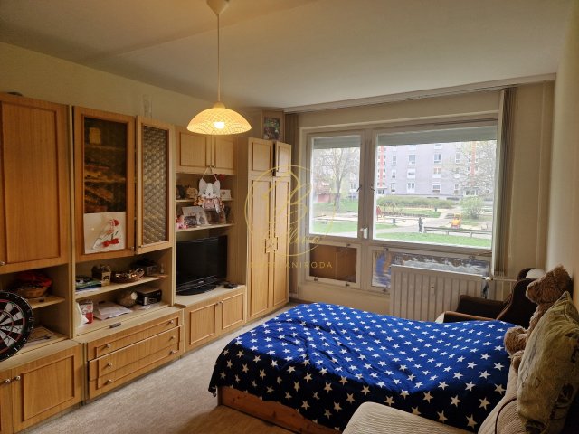 Eladó panellakás, Pécsett 51.5 M Ft, 2+1 szobás