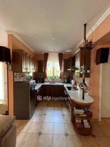 Eladó családi ház, Balkányban 77 M Ft, 3 szobás