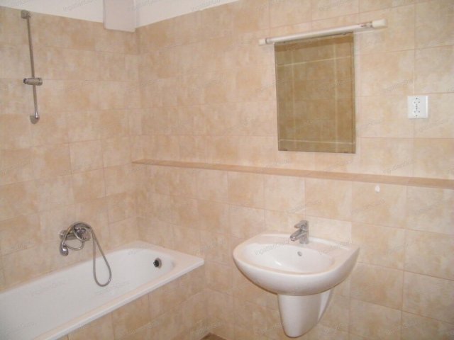 Kiadó téglalakás, albérlet, Kecskeméten 150 E Ft / hó