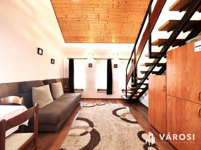 Eladó téglalakás, Gyulán 75 M Ft, 4 szobás