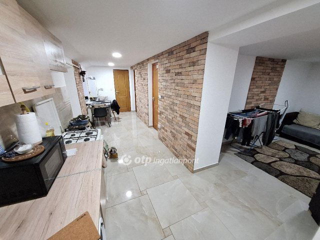 Eladó családi ház, Tiszakécskén 29.9 M Ft, 2 szobás