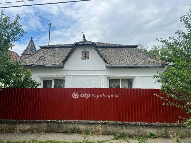 Eladó családi ház, Tápiószentmártonon 34.9 M Ft, 3 szobás