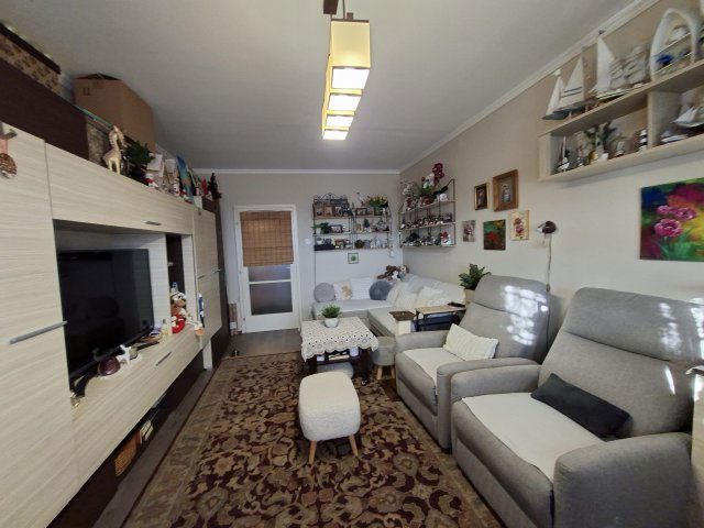 Eladó panellakás, Debrecenben, Derék utcában 68.4 M Ft, 3 szobás