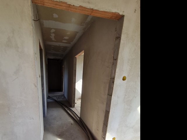 Eladó téglalakás, Ráckeresztúron 43 M Ft, 9 szobás