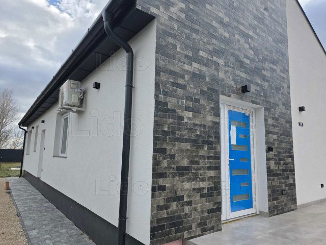 Eladó nyaraló, Balatonkeresztúron 119.5 M Ft, 1+3 szobás