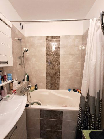 Eladó panellakás, Debrecenben 67.5 M Ft, 3 szobás