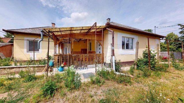 Eladó családi ház, Vásárosnaményben 33.5 M Ft, 2 szobás