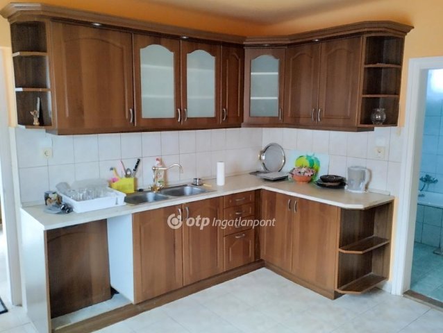 Eladó családi ház, Seregélyesen 70.5 M Ft, 3 szobás