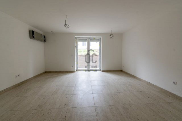 Eladó téglalakás, Székesfehérvárott 72.2 M Ft, 4 szobás