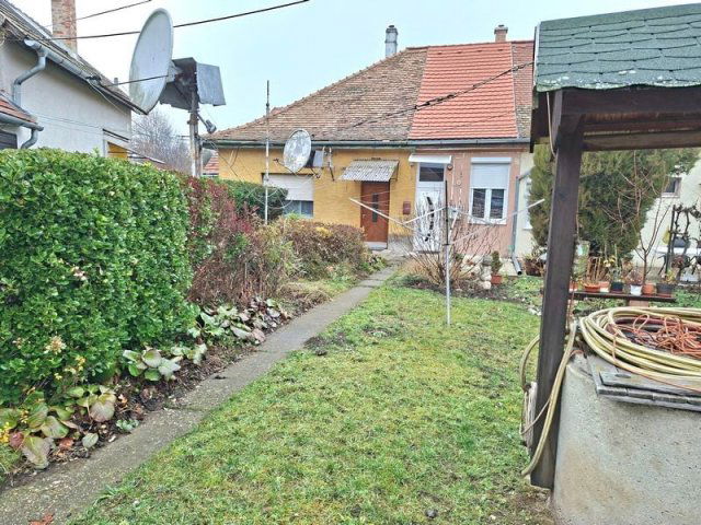 Eladó téglalakás, Biatorbágyon 53.5 M Ft, 2 szobás