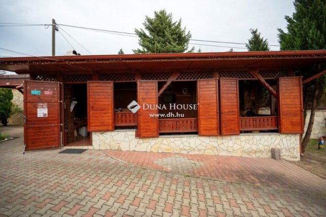 Eladó nyaraló, Budakeszin 150 M Ft, 4 szobás