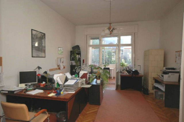 Kiadó iroda, Budapesten, XI. kerületben, Bartók Béla úton