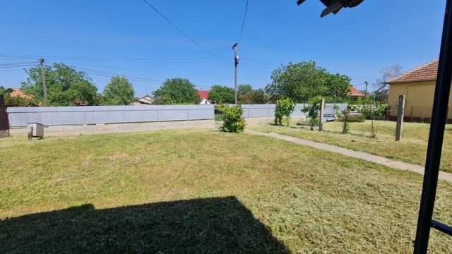 Eladó családi ház, Kisszálláson 20 M Ft, 1 szobás