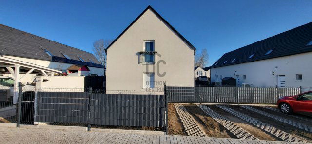 Eladó ikerház, Vácon 98.9 M Ft, 4 szobás / költözzbe.hu