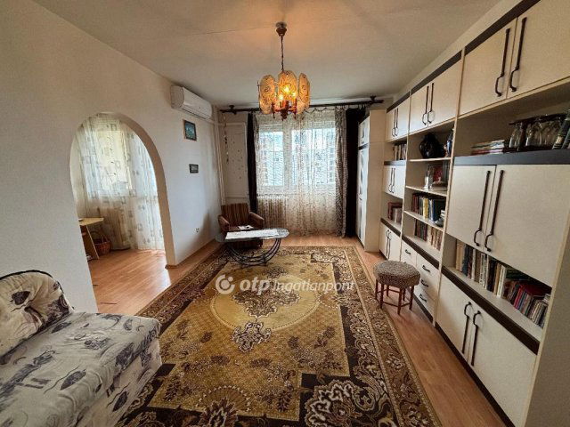 Eladó panellakás, Miskolcon 26.99 M Ft, 1+2 szobás