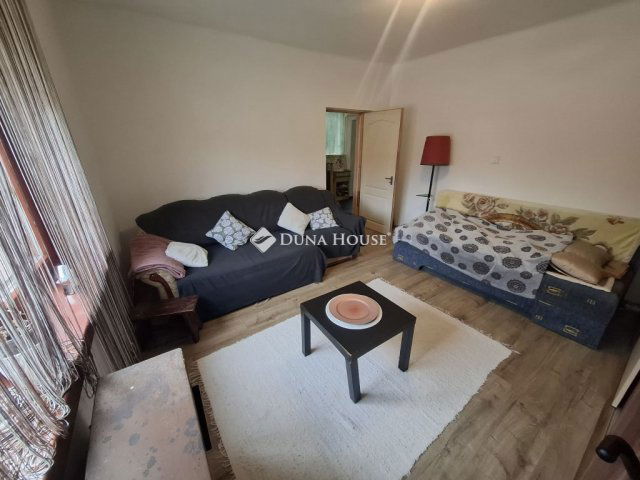 Eladó családi ház, Kiskunfélegyházán 27 M Ft, 3 szobás