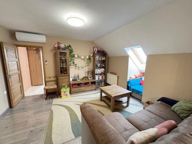 Eladó téglalakás, Kaposváron, Jutai úton 48 M Ft, 1+3 szobás