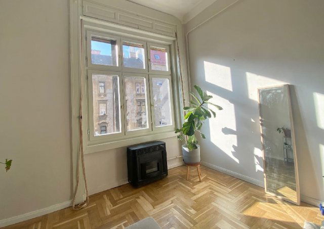 Eladó téglalakás, Budapesten, VIII. kerületben 73.5 M Ft