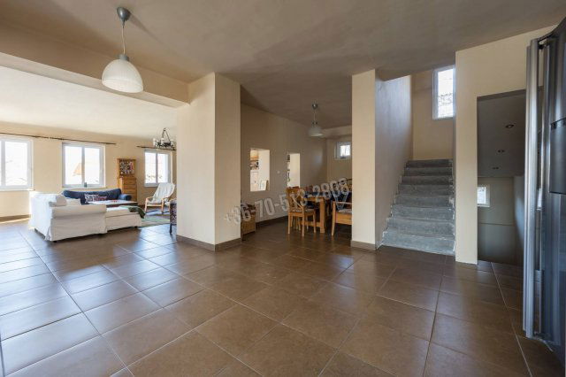 Eladó családi ház, Szandán 66.9 M Ft, 7 szobás