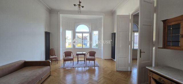 Eladó téglalakás, Budapesten, VI. kerületben 119.9 M Ft