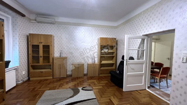 Kiadó téglalakás, albérlet, XV. kerületben, Vasvári Pál utcában