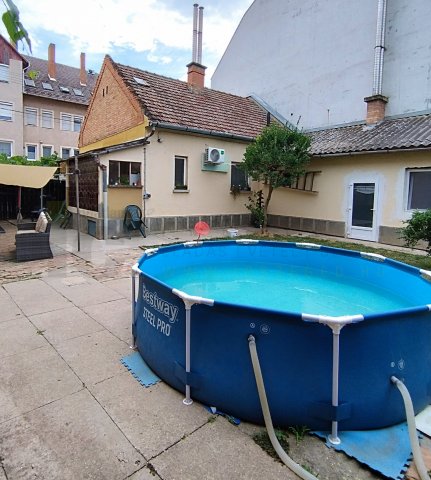 Eladó családi ház, Szegeden 83.9 M Ft, 3 szobás