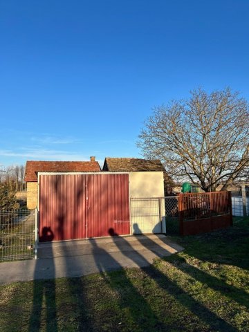 Eladó családi ház, Kislippón 30 M Ft, 2 szobás