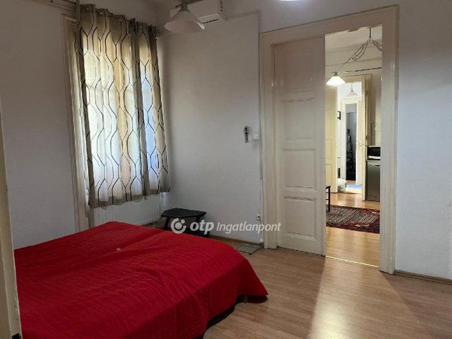 Kiadó téglalakás, albérlet, Budapesten, V. kerületben, 3 szobás