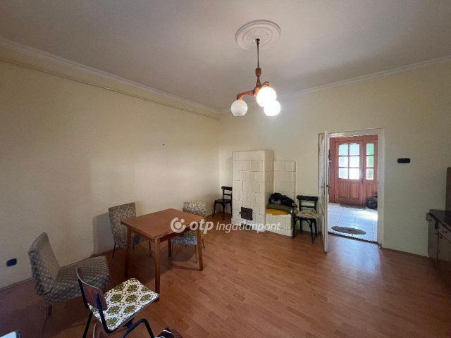 Eladó családi ház, Debrecenben 85 M Ft, 5 szobás