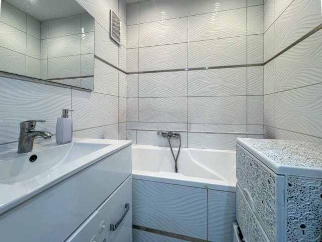 Eladó panellakás, Budapesten, III. kerületben 84.9 M Ft, 3 szobás