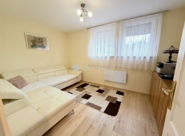 Eladó családi ház, Székesfehérvárott 169 M Ft, 4 szobás