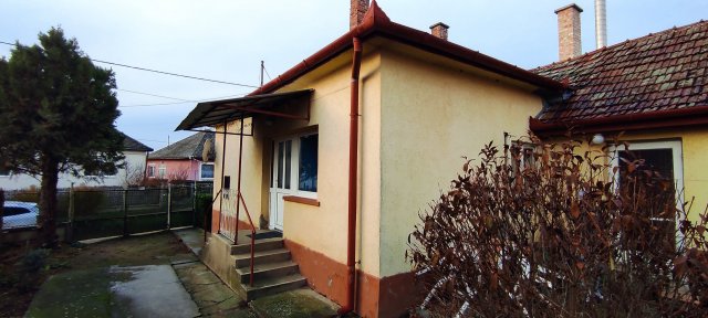Eladó családi ház, Nagykállóban 25 M Ft, 3+1 szobás