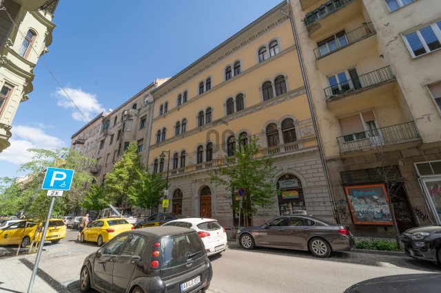 Eladó téglalakás, Budapesten, VIII. kerületben 64.5 M Ft