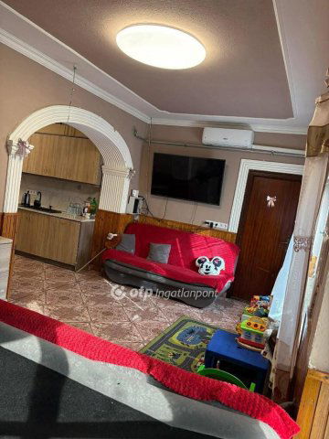 Eladó családi ház, Szabadszálláson 39.8 M Ft, 3+1 szobás