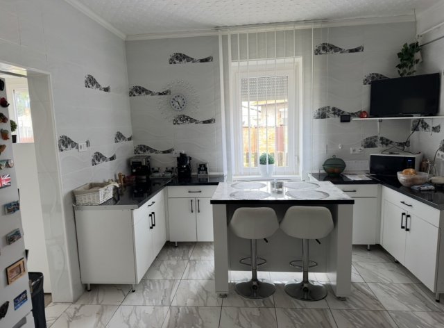 Eladó családi ház, Sajószentpéteren 21.9 M Ft, 1 szobás