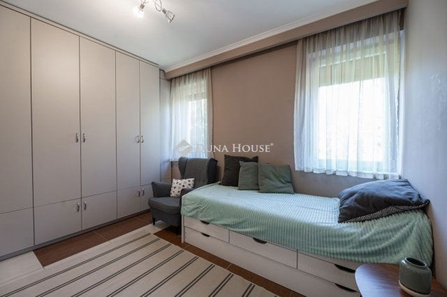 Eladó családi ház, Kecskeméten 175 M Ft, 7 szobás