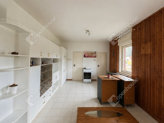 Eladó családi ház, Csepregen 48 M Ft, 5 szobás