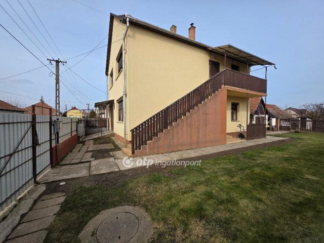Eladó családi ház, Polgáron 33.9 M Ft, 3+1 szobás