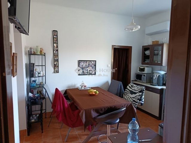 Eladó ikerház, Monoron 65 M Ft, 3 szobás / költözzbe.hu