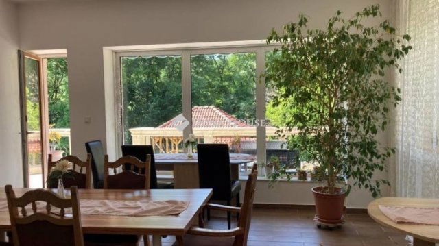 Eladó családi ház, Parádon 170 M Ft, 10 szobás