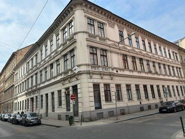 Eladó téglalakás, Budapesten, VIII. kerületben 72.5 M Ft