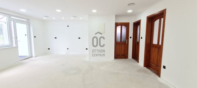 Eladó téglalakás, Székesfehérvárott 85.9 M Ft, 4 szobás