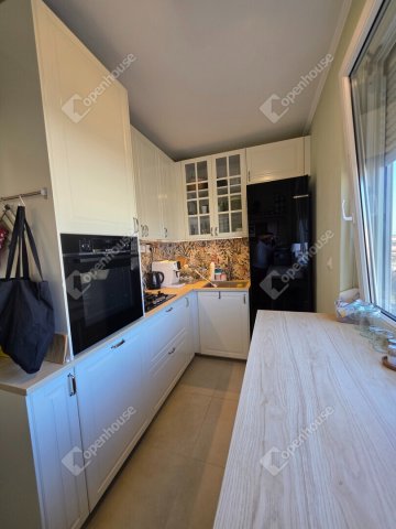 Eladó panellakás, Győrött 62.5 M Ft, 3 szobás