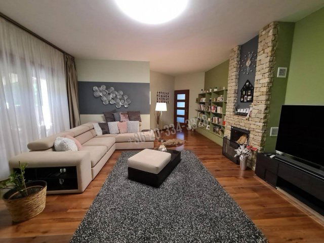 Eladó családi ház, Budapesten, XVI. kerületben 259 M Ft